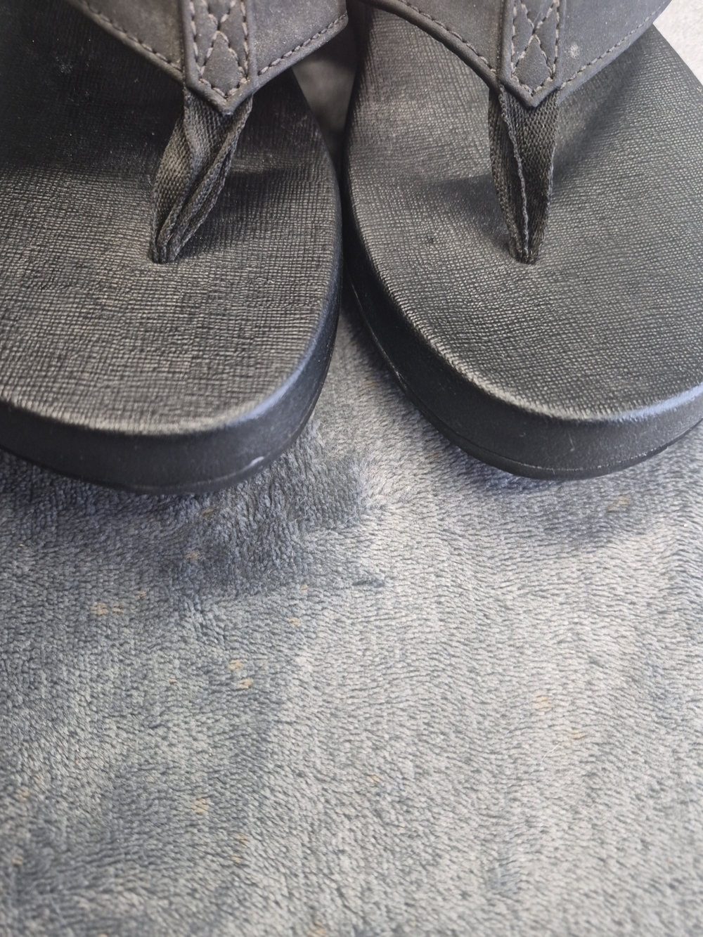 Reef Element Flip Flop Sandals Black Size 8 Metal Logo Slip On - Picture 7 of 9